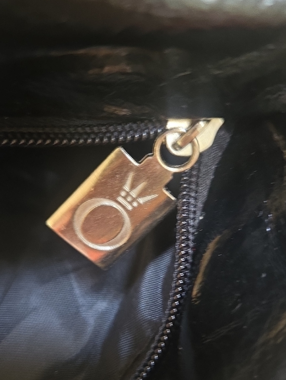 Pandora Limited Edition Deluxe Signature Zipper Tote Bag - Picture 9 of 10